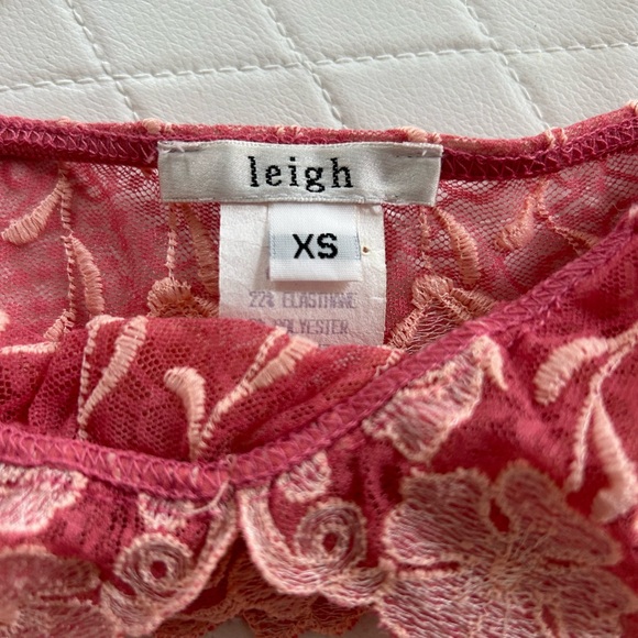 Two piece intimate - Picture 2 of 3